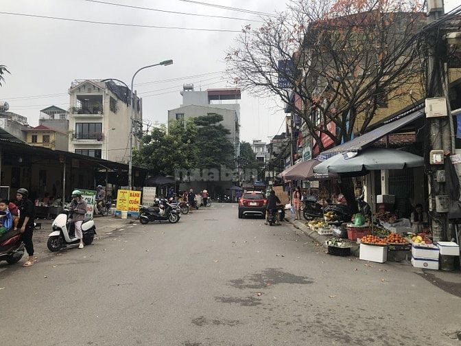 Phố Chu Huy Mân – Long Biên – Ô Tô – 61 M2 – Đất – MT 4.5 M – Giá 9.4 