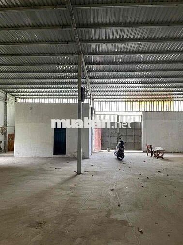 KHO XƯỞNG Y HÌNH ( 700m2 ) CONTAINS 24/24