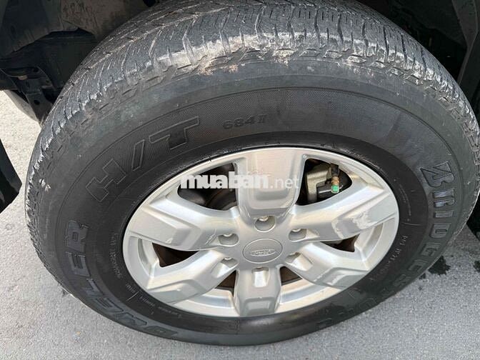Ford Everest 2019 số tự động 2.0 turbo  Ambiente