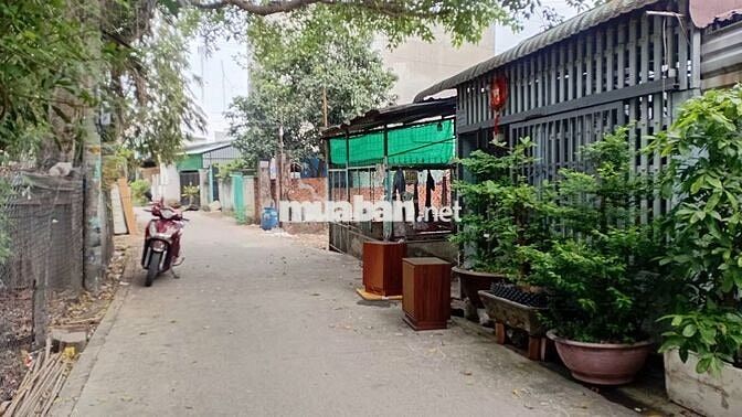 NHÀ CẤP 4. 120M2 HẺM 139 T.RẦN VĂN MƯỜI, XUÂN THỚI ĐÔNG 
