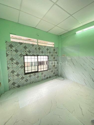 Bán nhà nhỏ xinh 3 tầng nhỉnh 3 tỷ. Hẻm xe hơi quận 11 giáp quận 10.  