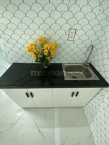 Bán nhà nhỏ xinh 3 tầng nhỉnh 3 tỷ. Hẻm xe hơi quận 11 giáp quận 10.  
