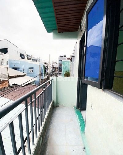 Bán nhà nhỏ xinh 3 tầng nhỉnh 3 tỷ. Hẻm xe hơi quận 11 giáp quận 10.  