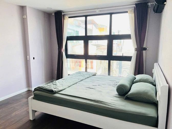 BÁN NHÀ MẶT TIỀN HUỲNH VĂN BÁNH - KHU VIP -KINH DOANH SẦM UẤT 