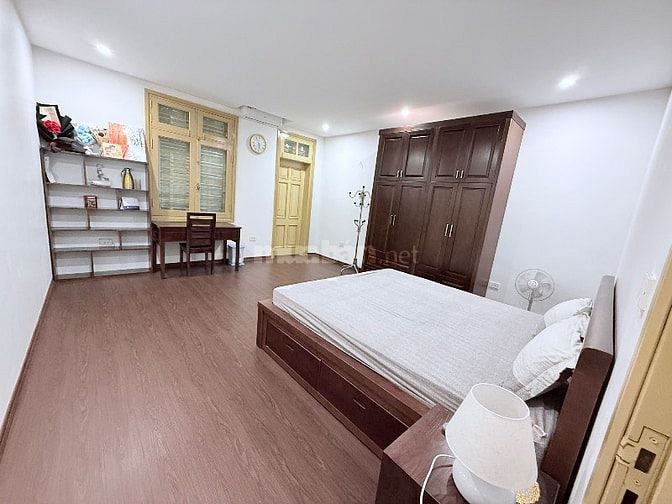 Cho thuê 2 phòng diện tích 30m2, 55m2, đối tượng thuê là nữ