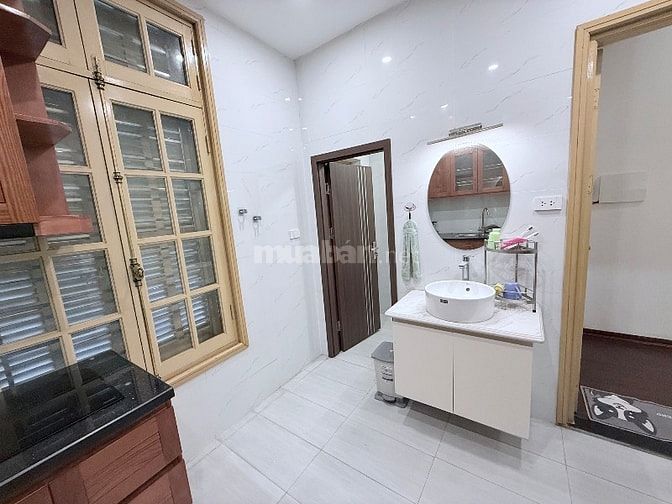 Cho thuê 2 phòng diện tích 30m2, 55m2, đối tượng thuê là nữ