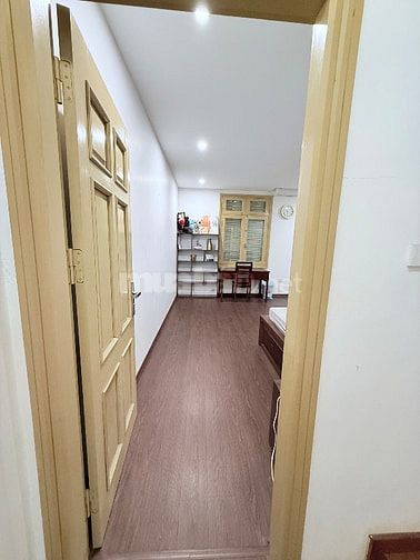 Cho thuê 2 phòng diện tích 30m2, 55m2, đối tượng thuê là nữ