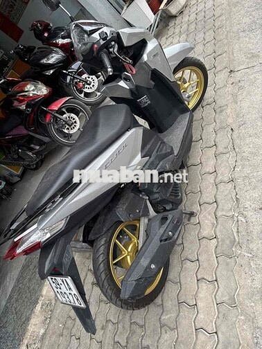 Honda Click 125 màu Bạc