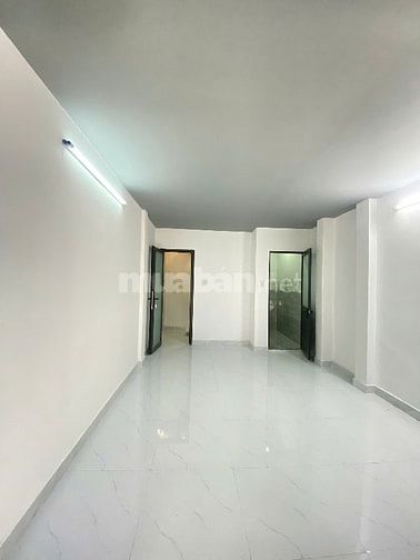 Bán nhà mới đẹp hẻm 4m – đường Trần Phú, Quận 5. Giá chỉ : 5.x tỷ