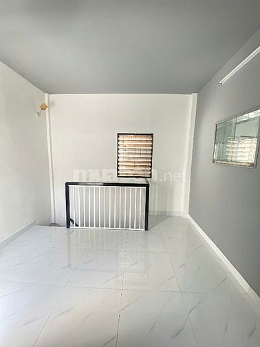 Bán nhà mới đẹp hẻm 4m – đường Trần Phú, Quận 5. Giá chỉ : 5.x tỷ