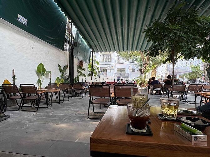 TUYỂN NHÂN VIÊN PHA CHẾ, PHỤC VỤ QUÁN CÀ PHÊ