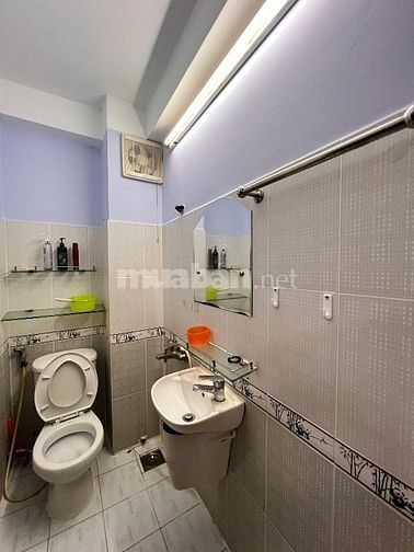 Nhà chính cho cho thuê nguyên căn quận 11