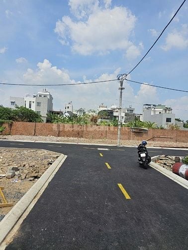 Chỉ Cấn 2.5ty sở hửu ngay nền đất tại Trung tâm Q12,cạnh trường Điện