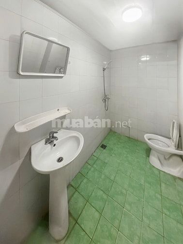 CC Vĩnh Hoàng- Đền Lừ 65m2 , view hồ điều hòa, SĐ cất két chỉ hơn 4 tỷ
