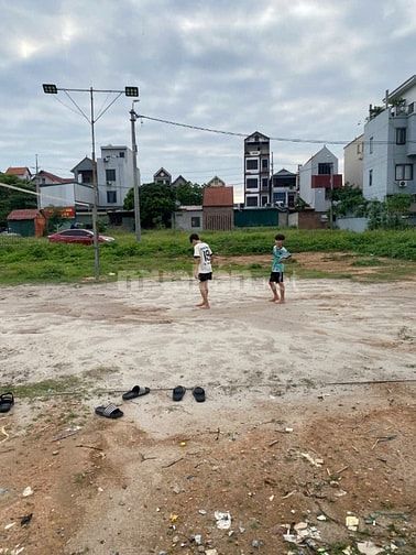 Bán đất đấu giá, 85m2, Tân Phú - Quốc Oai, đẹp nhất xã, giá chỉ 6 tỷ. 