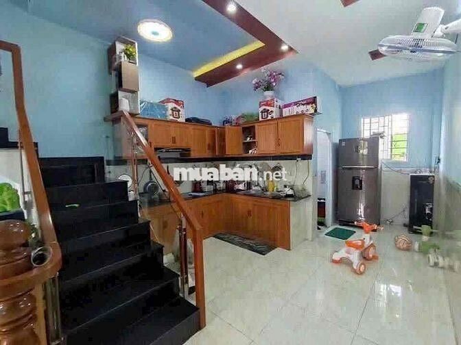 vợ chồng mình cần bán căn nhà 1 trệt 1 lầu gần cầu ông thìn quốc lộ 50