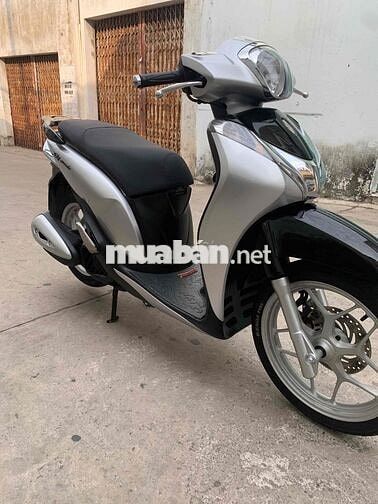 Honda SH Mode màu Bạc