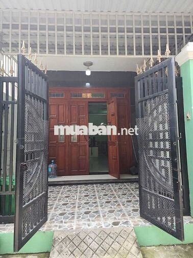 Nhà dt 4*15m,1lau,2pn,2wc,cổng rào,sân,hẽm oto