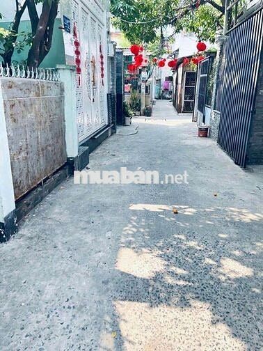 Bán nhà cấp 4 81,4m2 ngang to 7,5m hẻm 2129 Huỳnh Tấn Phát sổ hồng