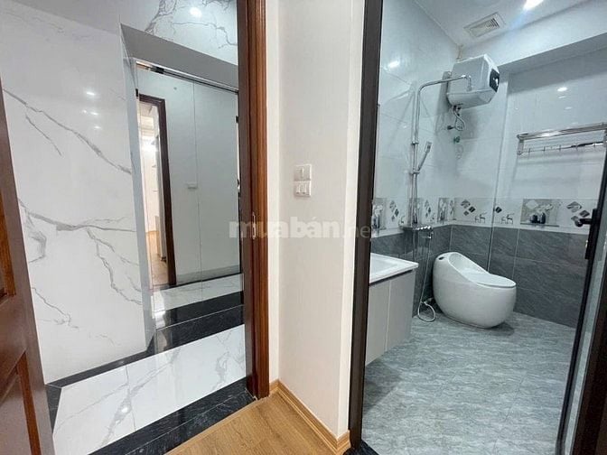  Khu Ngọc Hà giá 11 tỷ, 40mx5 tầng, mới đẹp