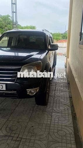 Ford Everest Đen 7 chỗ