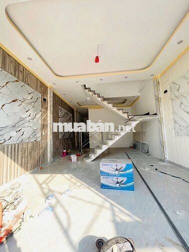 BÁN NHÀ LẦU CỰC ĐẸP NGAY CỔNG SAU CHANGSIN 2 MẶT TIỀN ĐƯỜNG