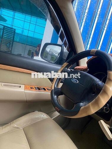 Ford Everest Đen 7 chỗ