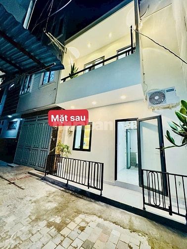 Bán nhà Dt 4m Nở Hậu 5m X 13m Đường xe hơi. Xe tải thông. CÓ PN dưới 