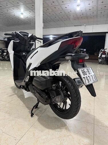 Honda Vario 150 2020 Trắng đen