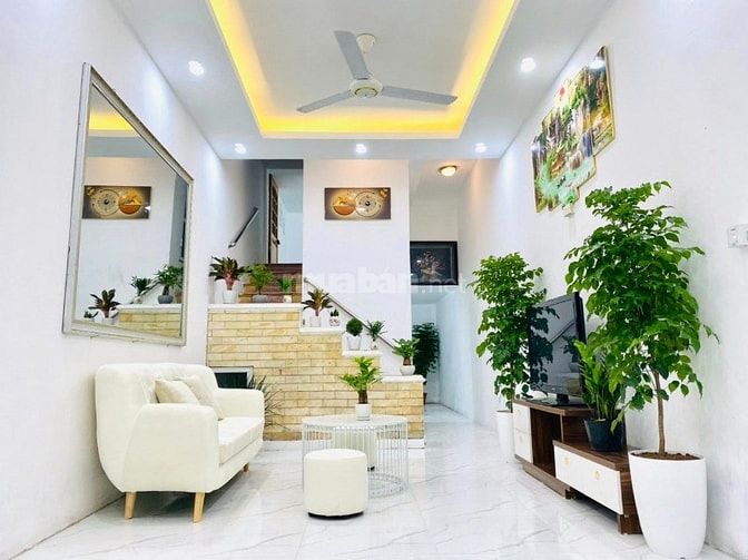 Nhà đẹp 2 mặt ngõ Chợ Khâm Thiên, giá 4.5 tỷ, 24m2x3T, ở luôn