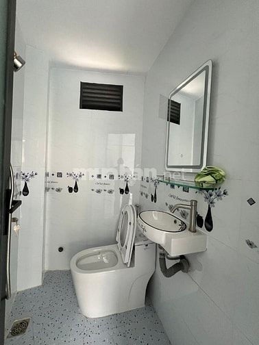 Mặt Tiền Kinh Doanh – Số 39 Phạm Viết Chánh, P.NCT, Q.1