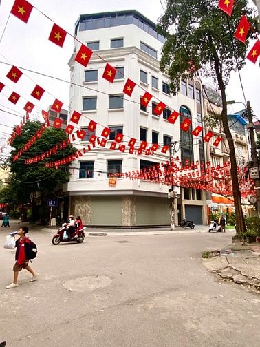Cho thuê sàn vp đền lừ, tân mai, dt 60m, đường oto xe máy đỗ thoải mái