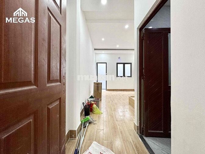 STUDIO 4,8 TRIỆU 30M2 NGAY TRƯỜNG ĐẠI HỌC VĂN LANG CS3