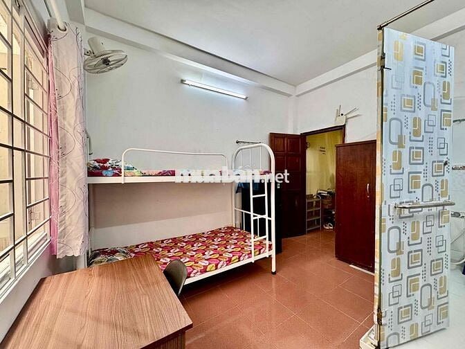 Cho Thuê Phòng Trọ Giường Tầng Cửa Sổ Thoáng Đủ Nội Thất Ngay LHP Q10