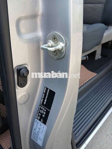 Hyundai Starex 6 chỗ Bạc