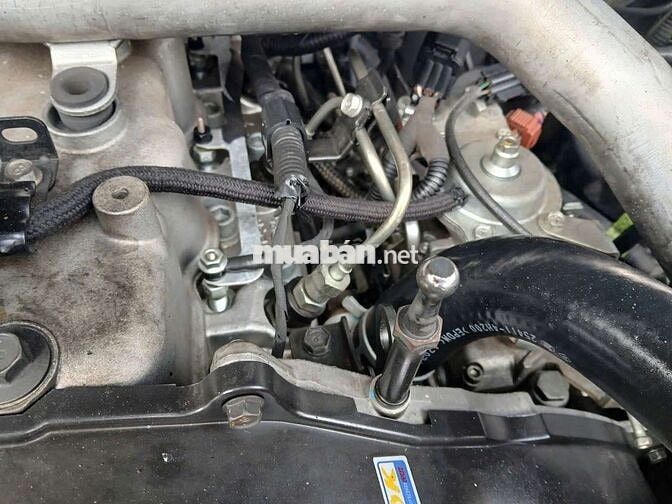 Hyundai Starex 6 chỗ Bạc