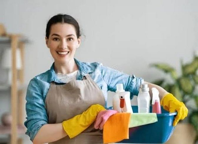 ƯU TIÊN NGƯỜI LỚN TUỔI LƯƠNG TỪ 8TR600.LÀM TẠI CỬA HÀNG (TẠP VỤ,KHO,G)