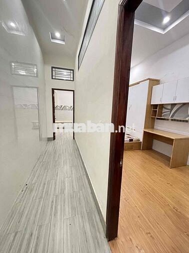 Nhà 2 phòng full nội thất hẻm ô tô gần Vincom Hùng Vương