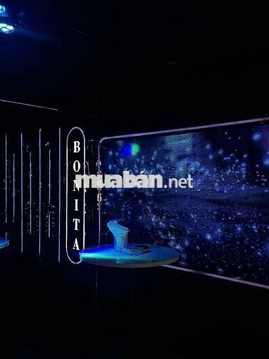 TUYỂN NỮ NV PHỤC VỤ BAR QUẬN 1 [KO CẦN KN]