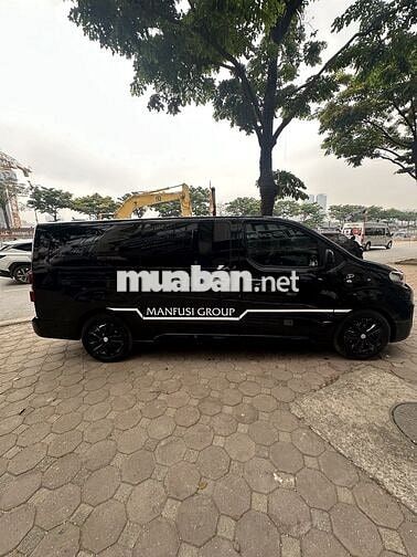Peugeot Traveller Premium 2019 Đen