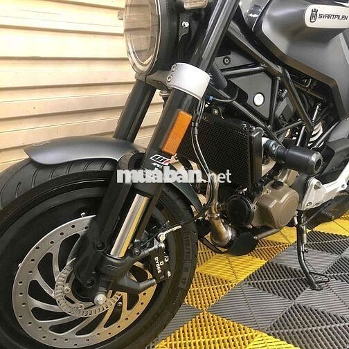 Husqvarna Svartpilen 200 2022 HCM. Husqvarna 200