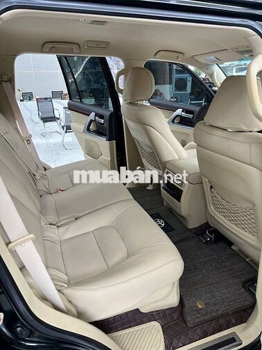 Toyota Land Cruiser LC200 2016 Đen