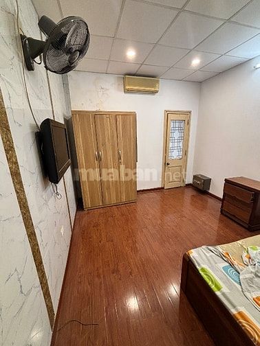 Chính chủ cho thuê nha ngõ 19 Lac Trung