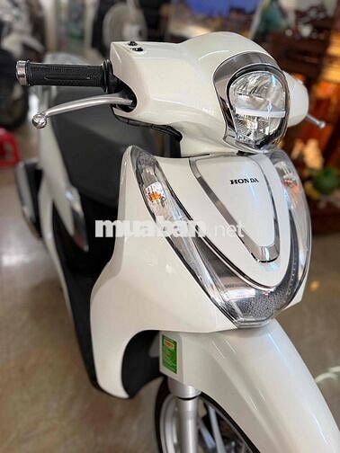 Honda SH Mode Trắng