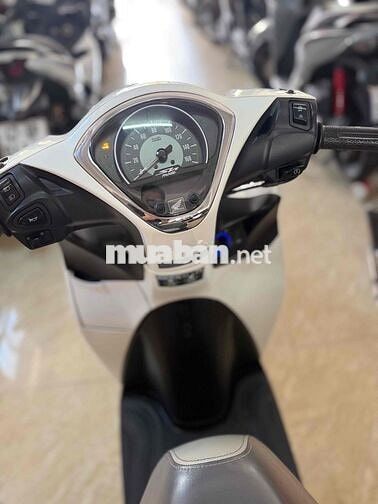 Honda SH Mode Trắng