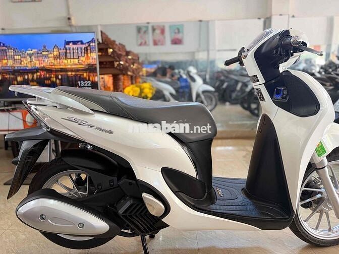 Honda SH Mode Trắng