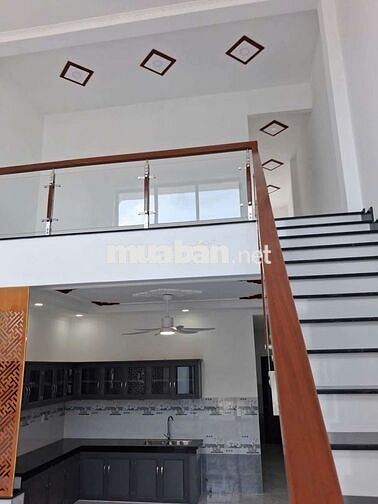 nhà Chính chủ , 1 Trệt  1 Lầu.  hoàn công 5X22 Thổ Cư hết.  