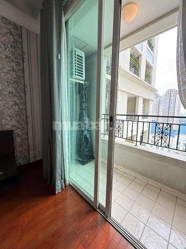 Cho thuê căn hộ 2PN The Manor 98m giá 22 triệu hồ bơi miễn phí