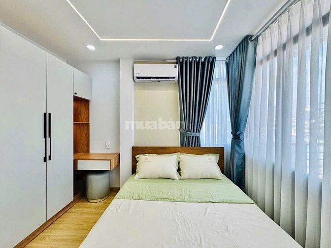 GIẢM GIÁ CĂN NHÀ. SÁT BÊN MẶT TIỀN THÍCH QUẢNG ĐỨC. P4 PHÚ NHUẬN. 