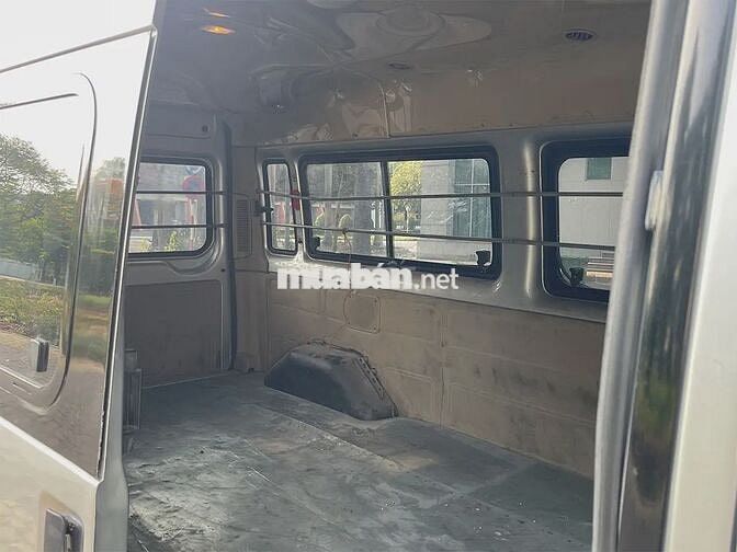 Ford Transit 2019 Van 3 Chỗ Bạc